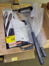 Tongs, 3pc grill set, wire brushes