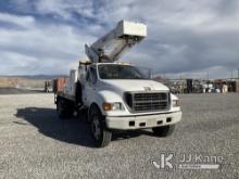 Versalift VST5000T, Articulating & Telescopic Bucket Truck mounted behind cab on 2000 Ford F750 Flat