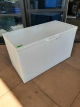 Insignia 14.0 Cu. Ft. Garage Ready Chest Freezer*COLD*PREVIOUSLY INSTALLED*