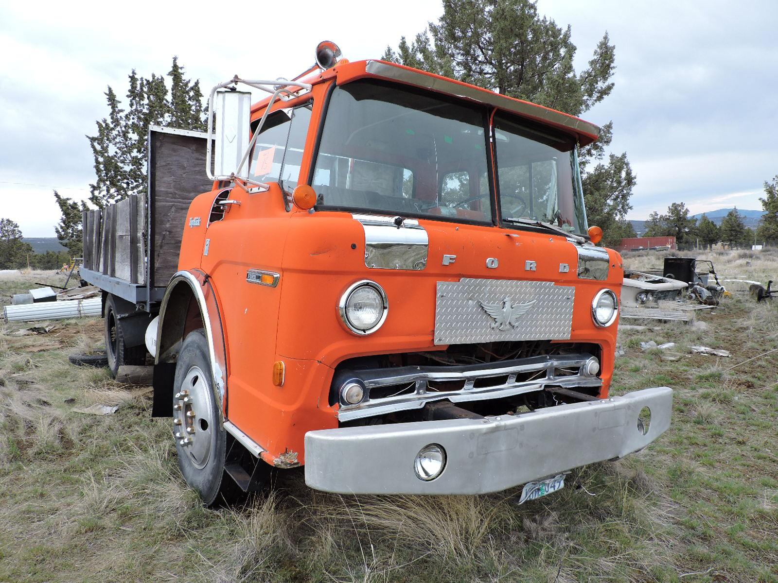 1973 Ford C700 COE Flatbed with 5-Speed Manual Transmission