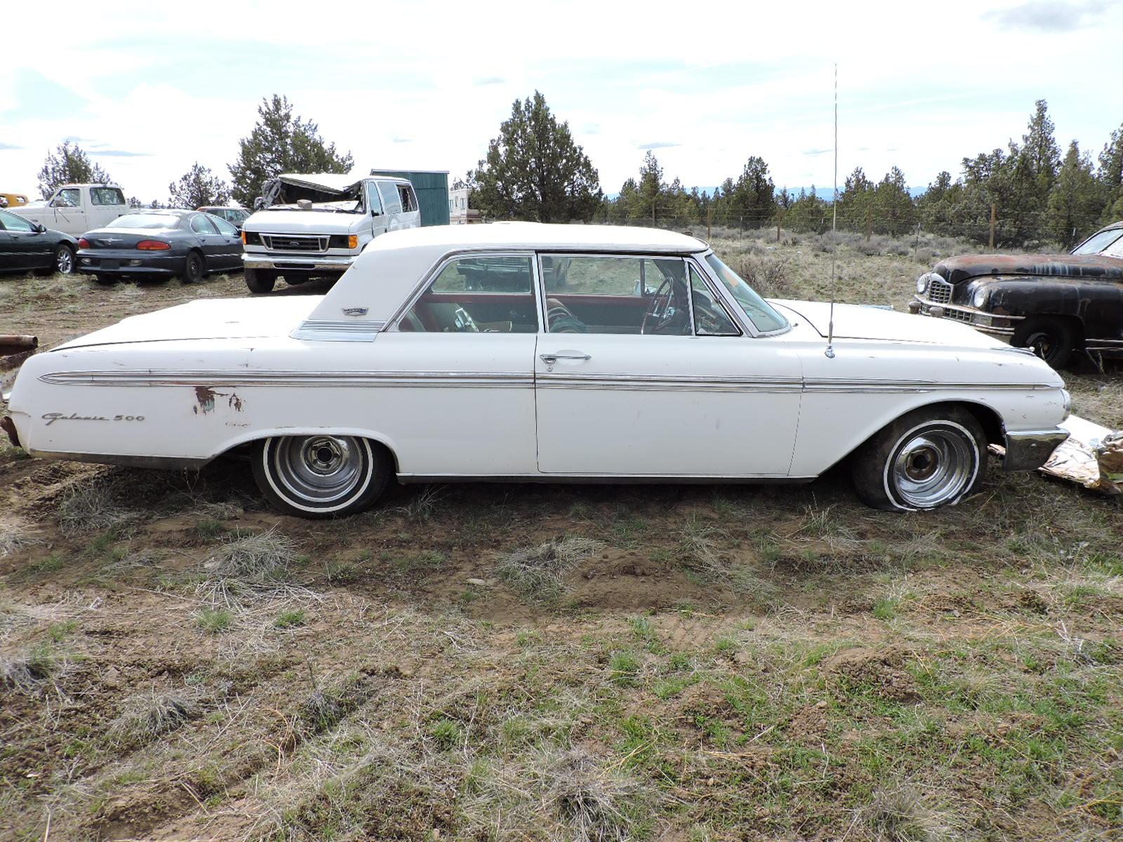 1962 Ford Galaxy 500 Coupe - Manual Transmission / 2 Sets of Bumpers