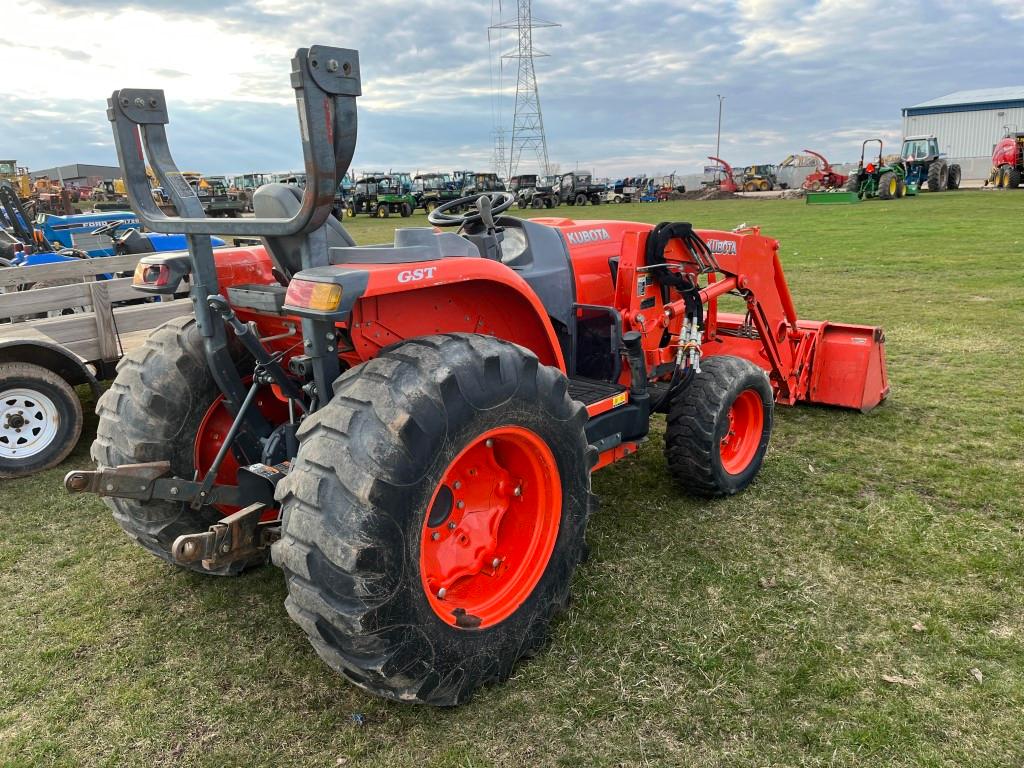 Kubota L5060 tractor