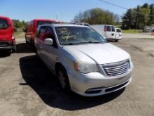 2011 Chrysler Town & Country Touring, Gray, Vin# 2A4RR5DG3BR781908, EVERY L