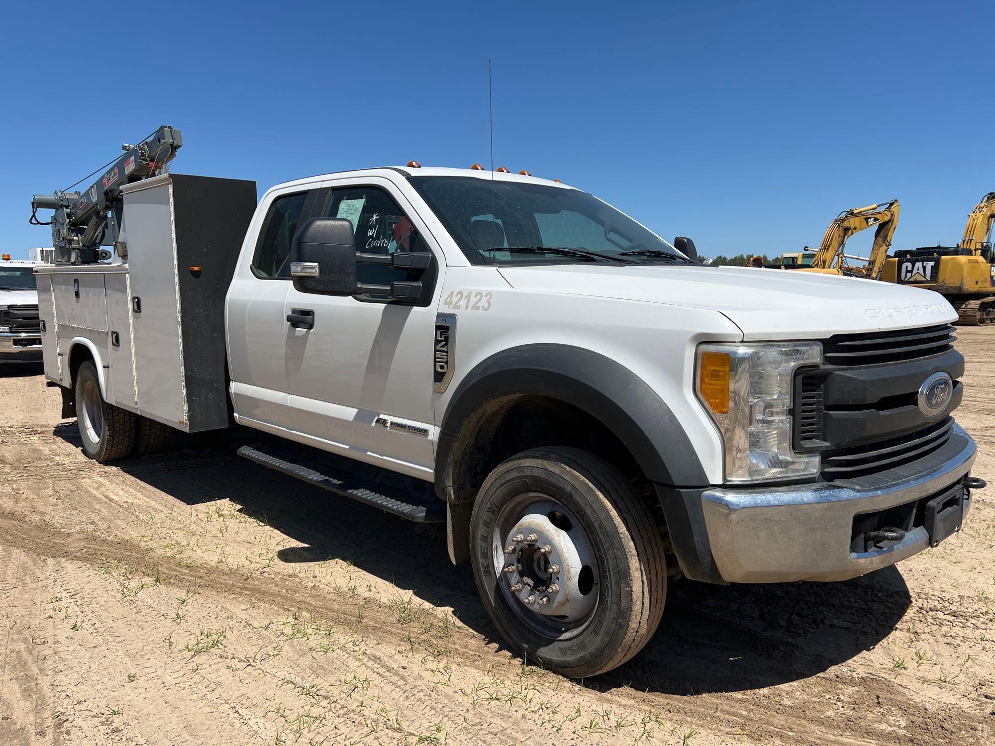 2017 FORD F450 XL EXT CAB SERVICE TRUCK