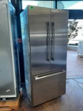 Thermador 19.4 cu. ft. French Door Built in Smart Refrigerator*COLD*PREVIOUSLY INSTALLED*DAMAGE*
