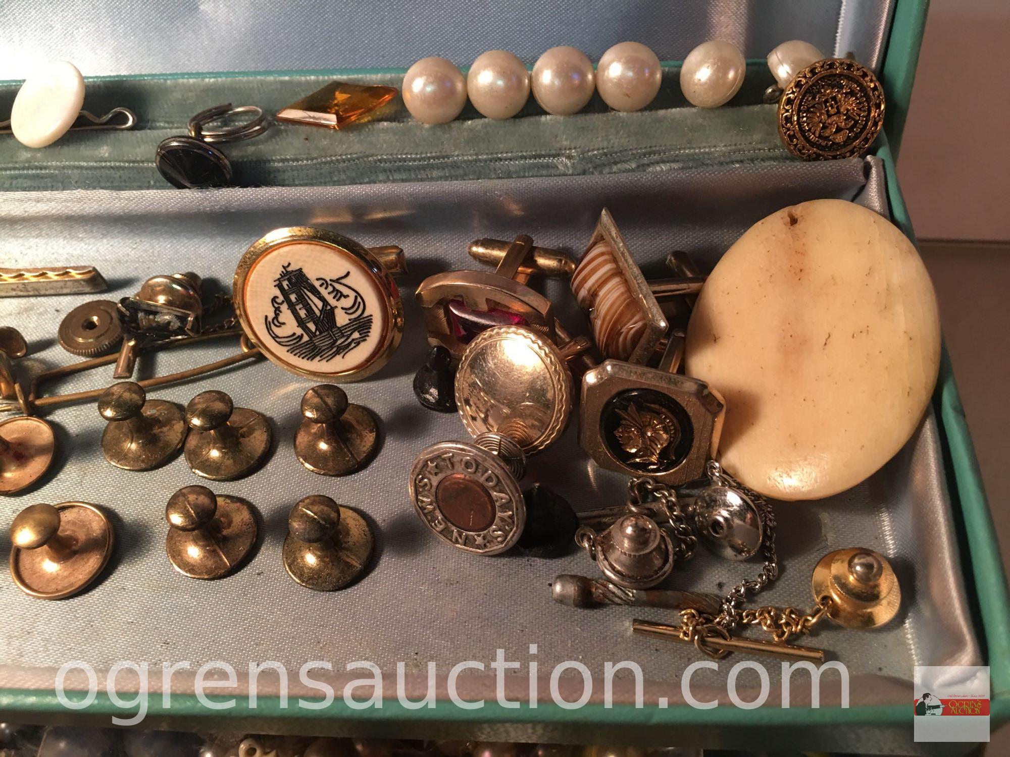 Jewelry - Vintage jewelry box w/ misc. jewelry and buttons, 9.5"w