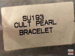 Jewelry - Bracelet - vintage JC Lind cult pearls bracelet marked 14KGE