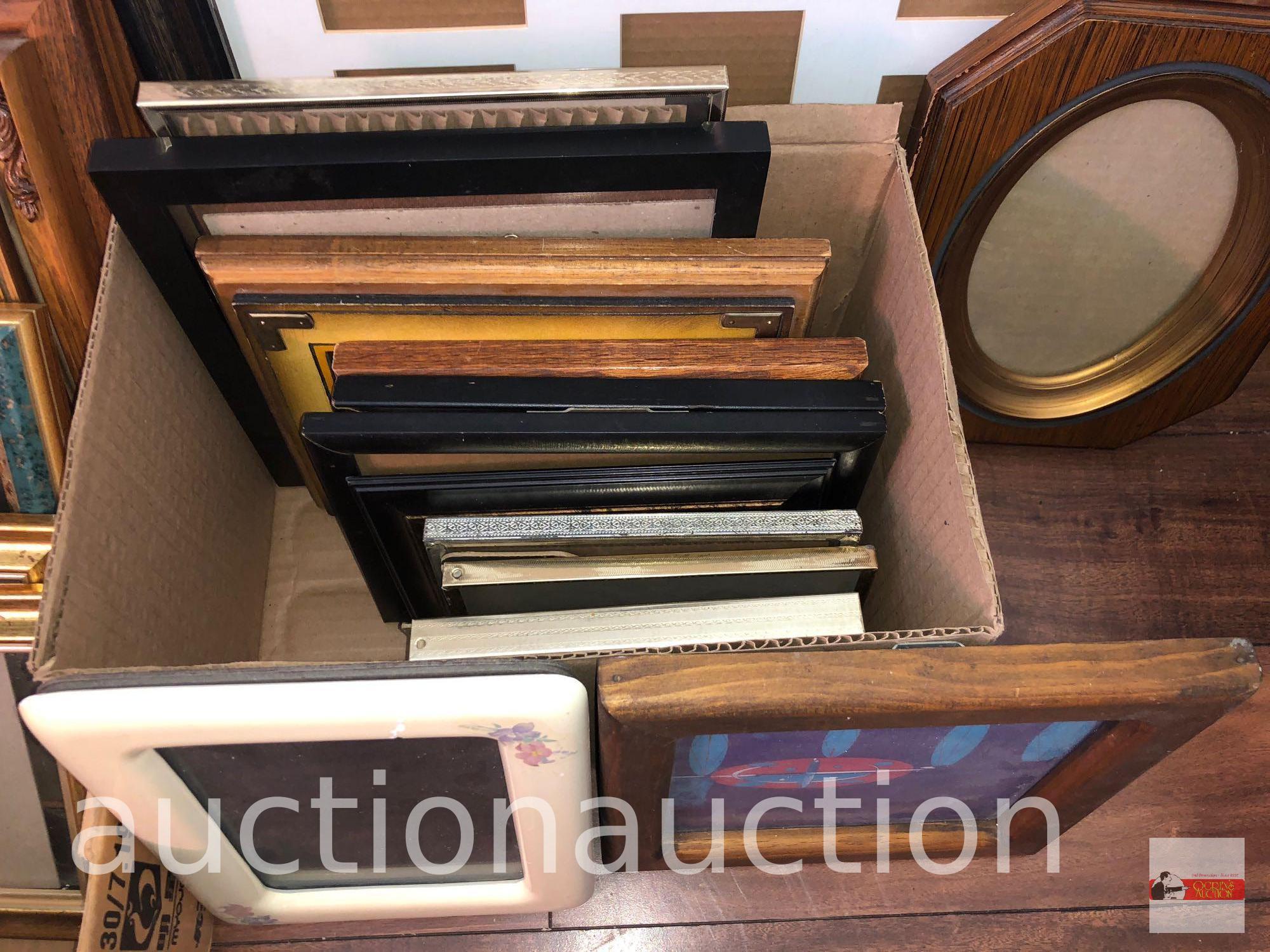 Picture Frames - lg. lot misc. various sized picture and collage frames