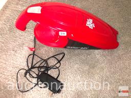 Vacuum - Royal Dirt Devil Gator portable, 13"