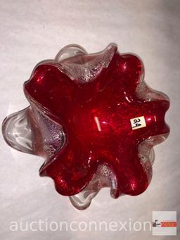 Art Glass - red, ruffled rim Bowl