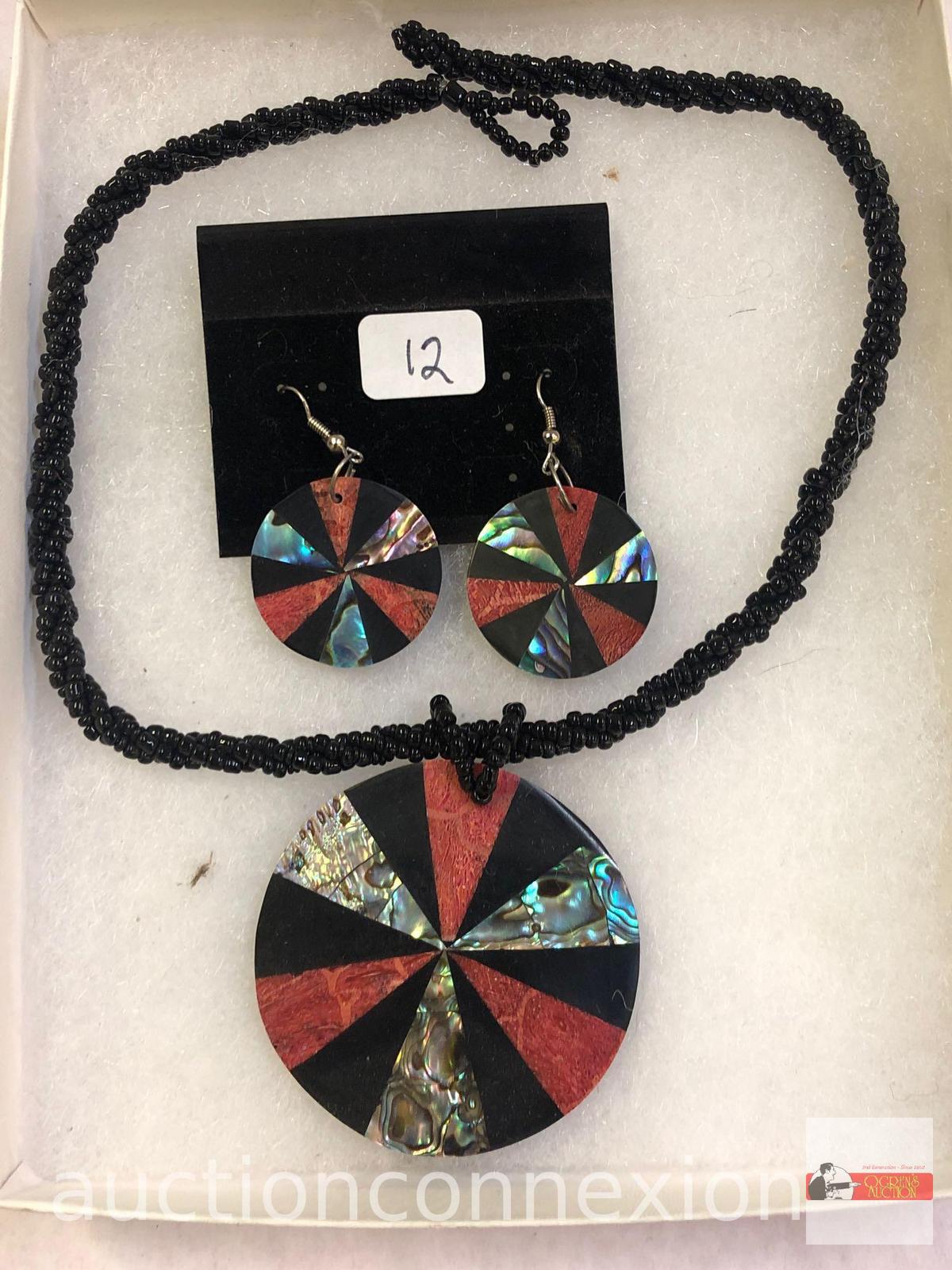 Jewelry - Necklace and matching earrings
