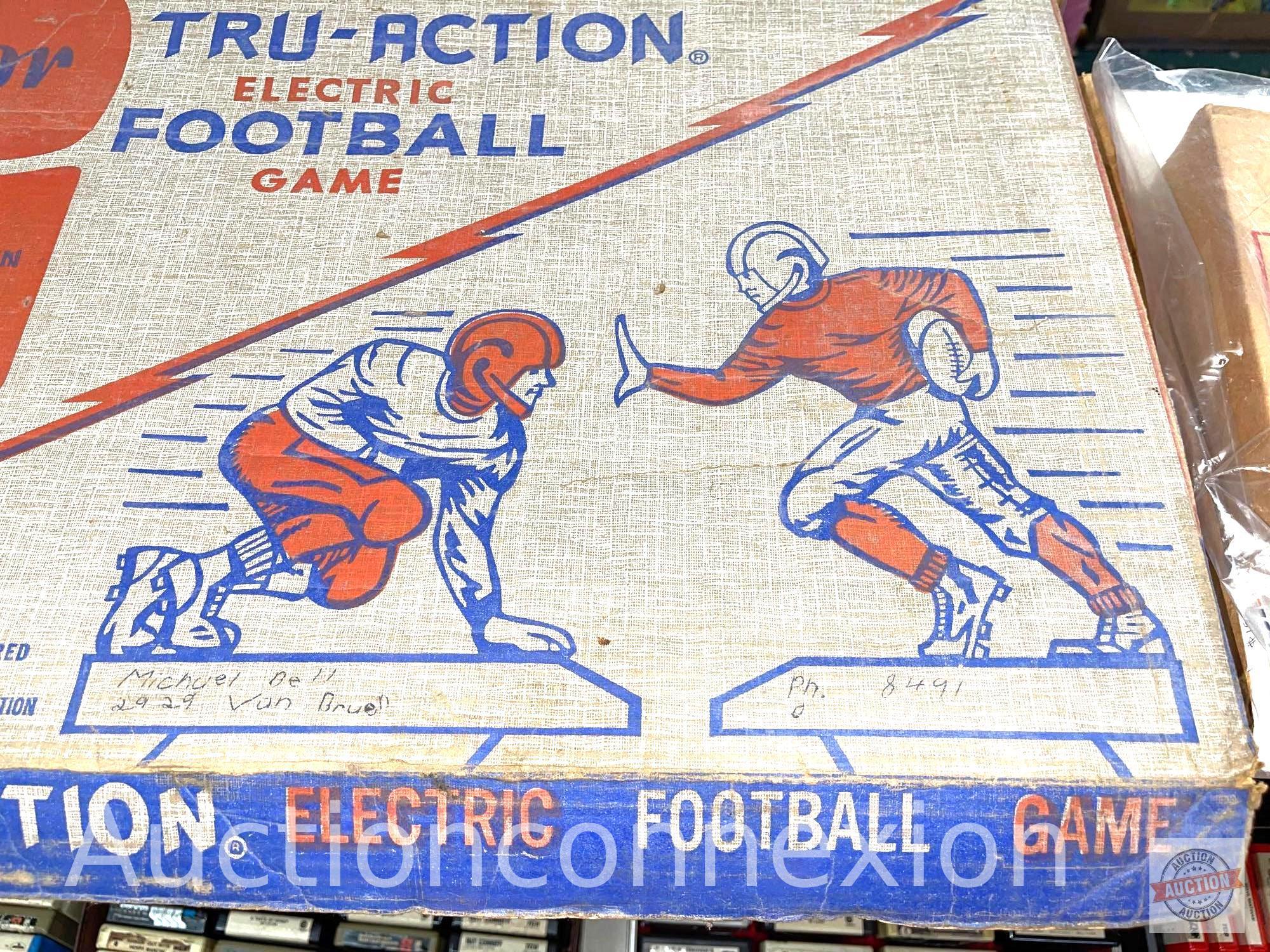 Toys - Vintage Tudor Tru-Action Electric Football game