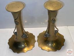 Pair metal crafted pedestals