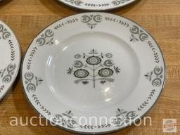 Franciscan China - Heritage Pattern, 12 dessert plates 6 3/8", 1960-1969, Green flowers, leaves