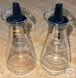 Vintage Pyrex juice pitcher and set of Pyrex salt/pepper shakers