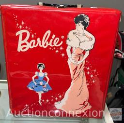 Mattel 1962 Barbie case and 1958 doll