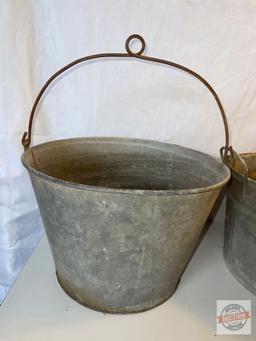 Vintage Galvanized Farmhouse pail/tub