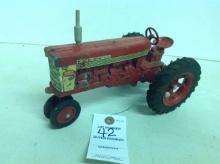 Farmall 560 w/nf and no fenders, played w/condition