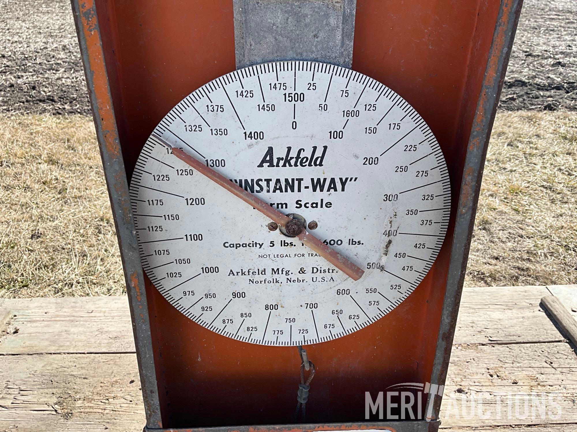 Vintage Arkfeld Instant-Way 5-1,600# animal scale