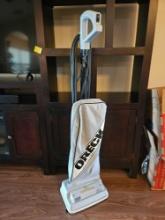 Oreck XL Upright Vacuum Cleaner MODEL XL2610HH