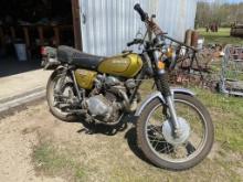 1972 HONDA 350 MOTORCYCLE, HAS COMPRESSION, 827 MILES SHOWING, VIN: CL350-4009952