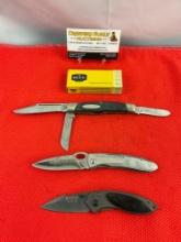 3 pcs Buck 3" Steel Folding Knife Assortment. 1x Vintage Model 307, 2x Modern Models. See pics.