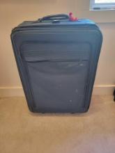 Large Luggage Set $5 STS