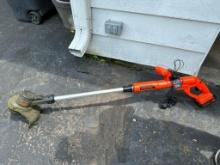 Black N Decker 20Volt Weed Eater with 10" Cut with Battery and Charger, Working!