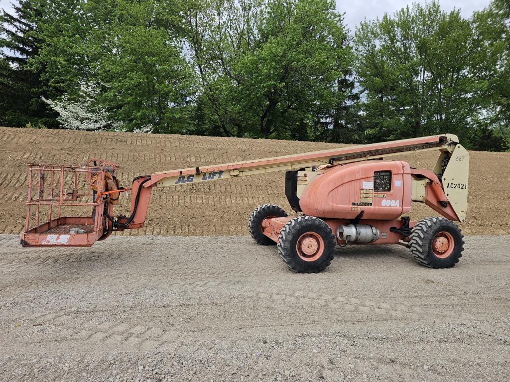 JLG 600A Lift