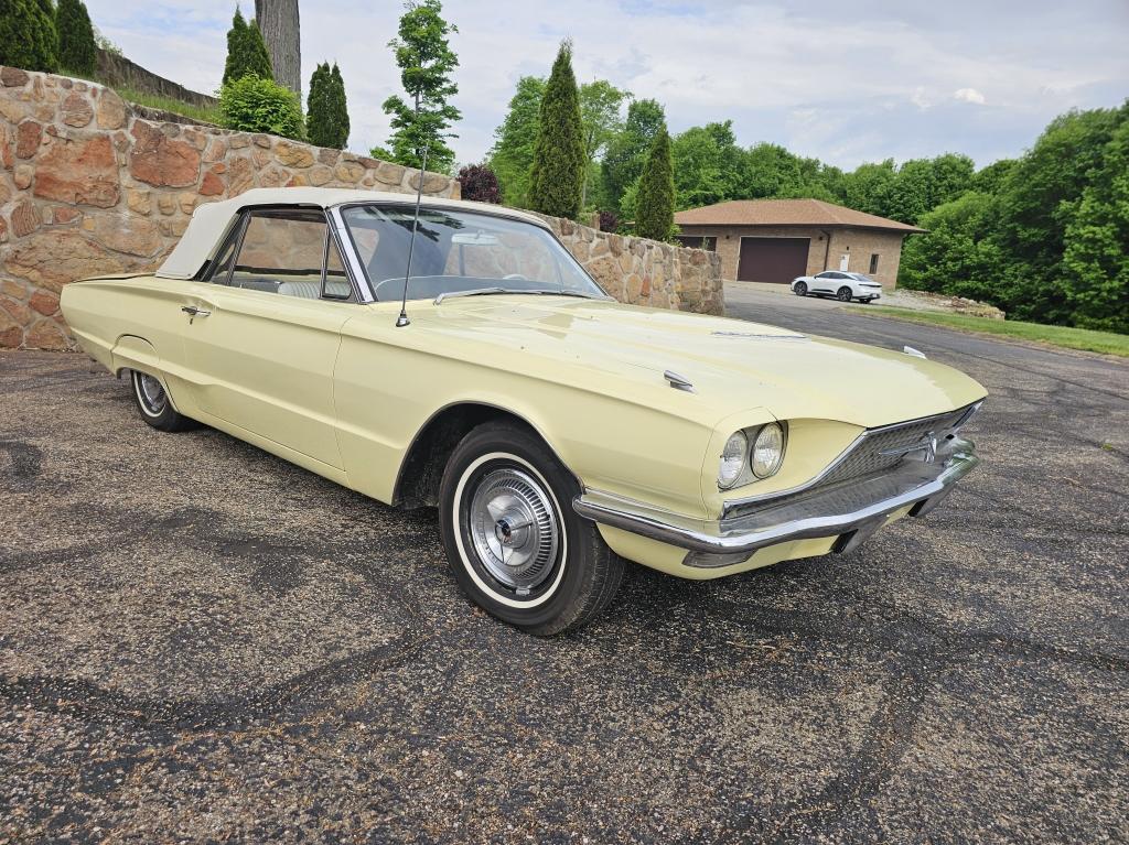 1966 Ford Thunderbird