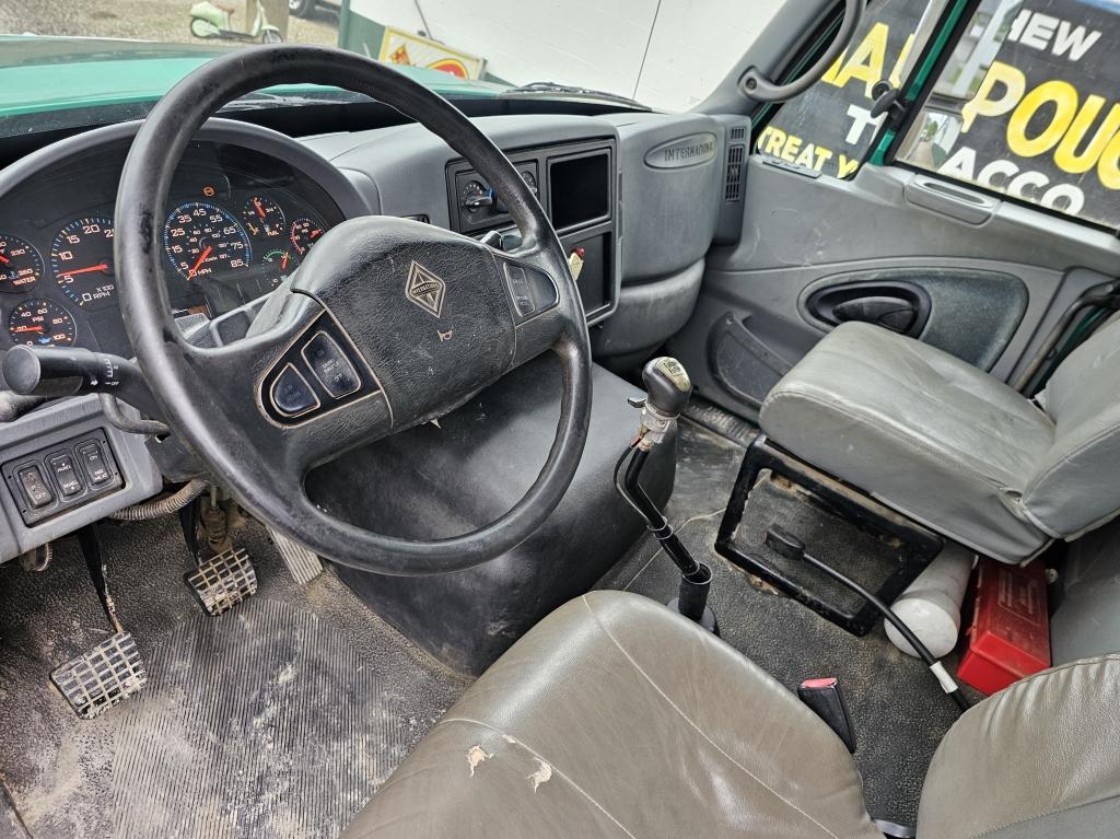 2003 IH 7600 Tandem Axle Box Truck