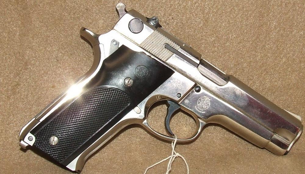 Smith & Wesson 59 9mm Pistol