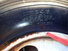 (1) 11R X 24.5 Tire/Rim &amp; (1) 1000X20