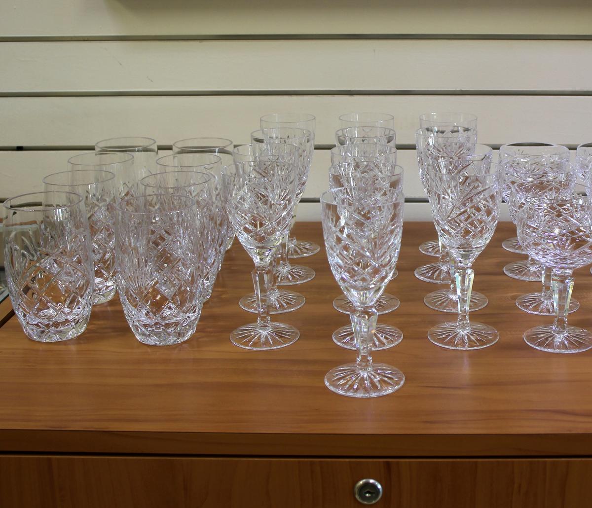 Galway Ashford Cut Irish Crystal Stemware And Barware Set Of 16