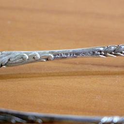 Reed And Barton Sterling Harlequin Daisy Sugar Tongs In Sterling Silver