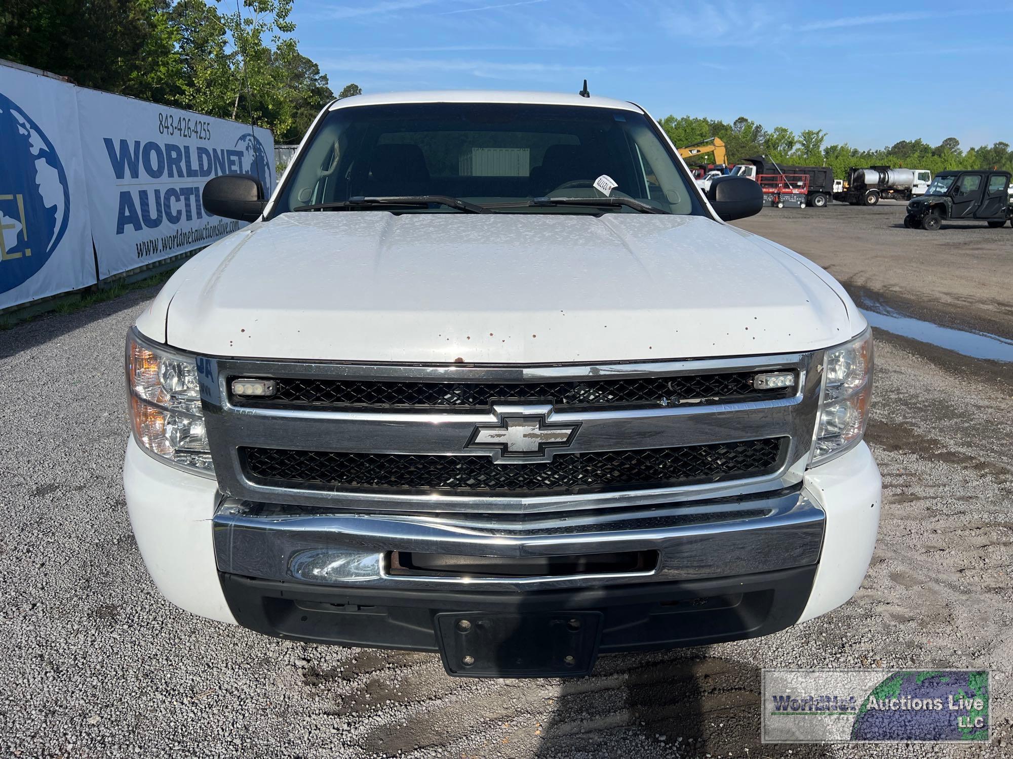 2010 CHEVROLET SILVERADO 1500 PICKUP TRUCK, VIN # 1GCSCREA8AZ155995