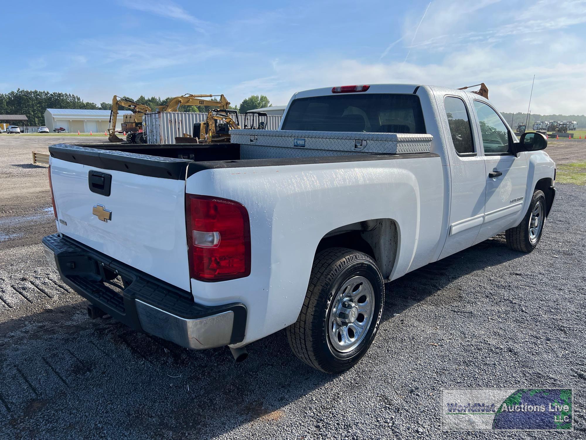 2010 CHEVROLET SILVERADO 1500 PICKUP TRUCK, VIN # 1GCSCREA8AZ155995