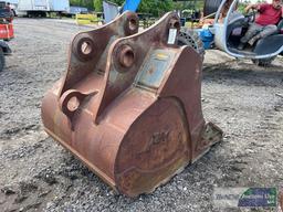 TAG 48'' EXCAVATOR DIGGING BUCKET SN-F650029