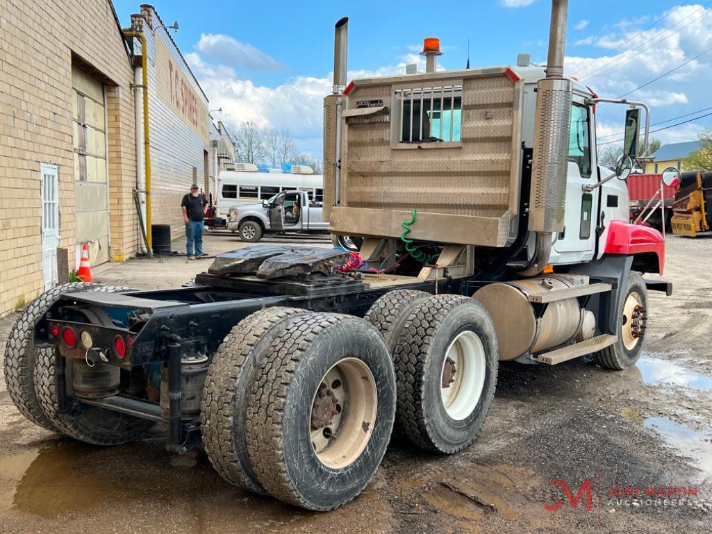 2006 MACK CL733 DAY CAB TRUCK TRACTOR