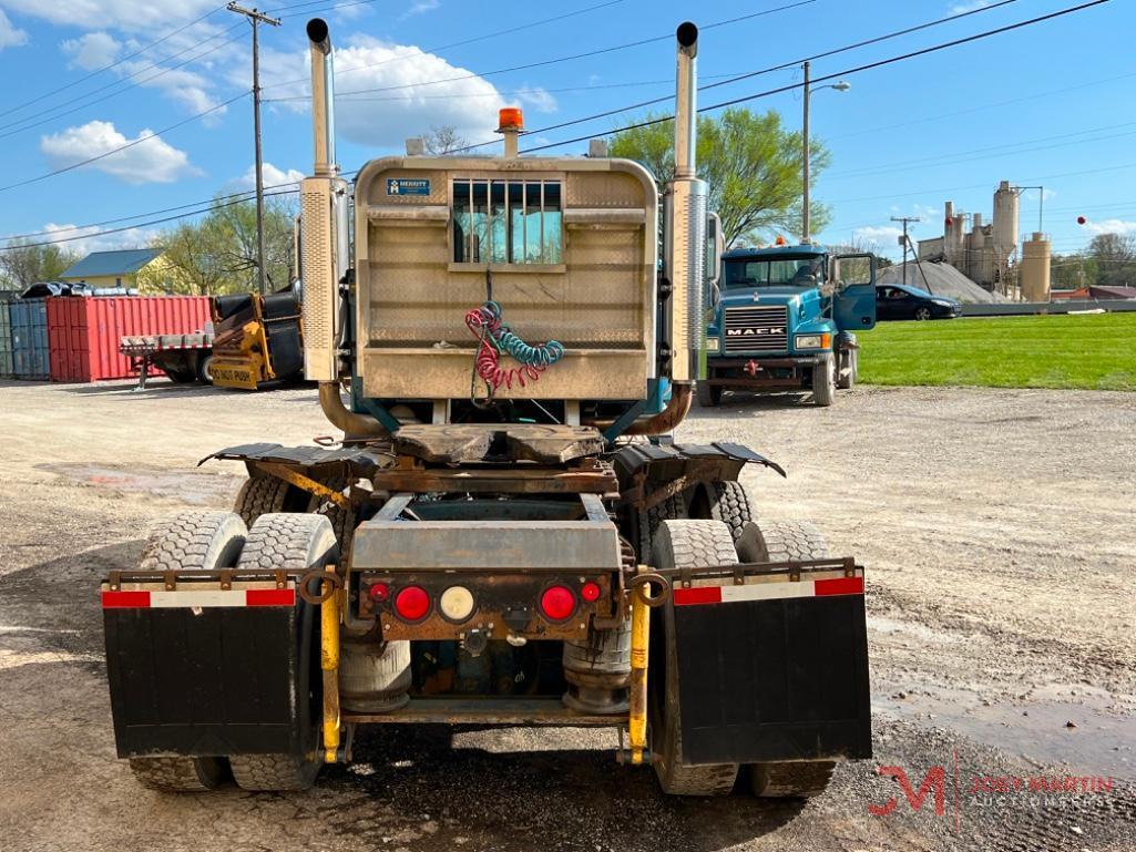 2006 MACK CL733 DAY CAB TRUCK TRACTOR