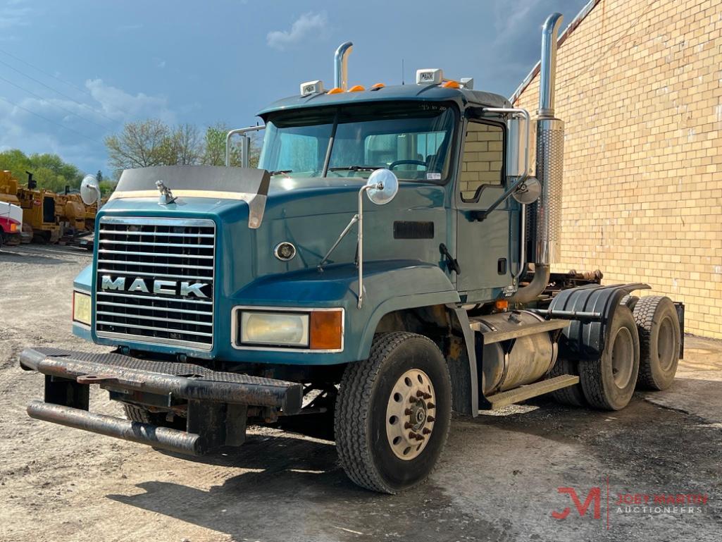 2006 MACK CL733 DAY CAB TRUCK TRACTOR