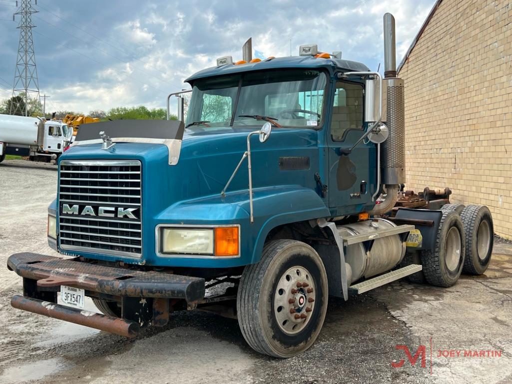 2006 MACK CL733 DAY CAB TRUCK TRACTOR