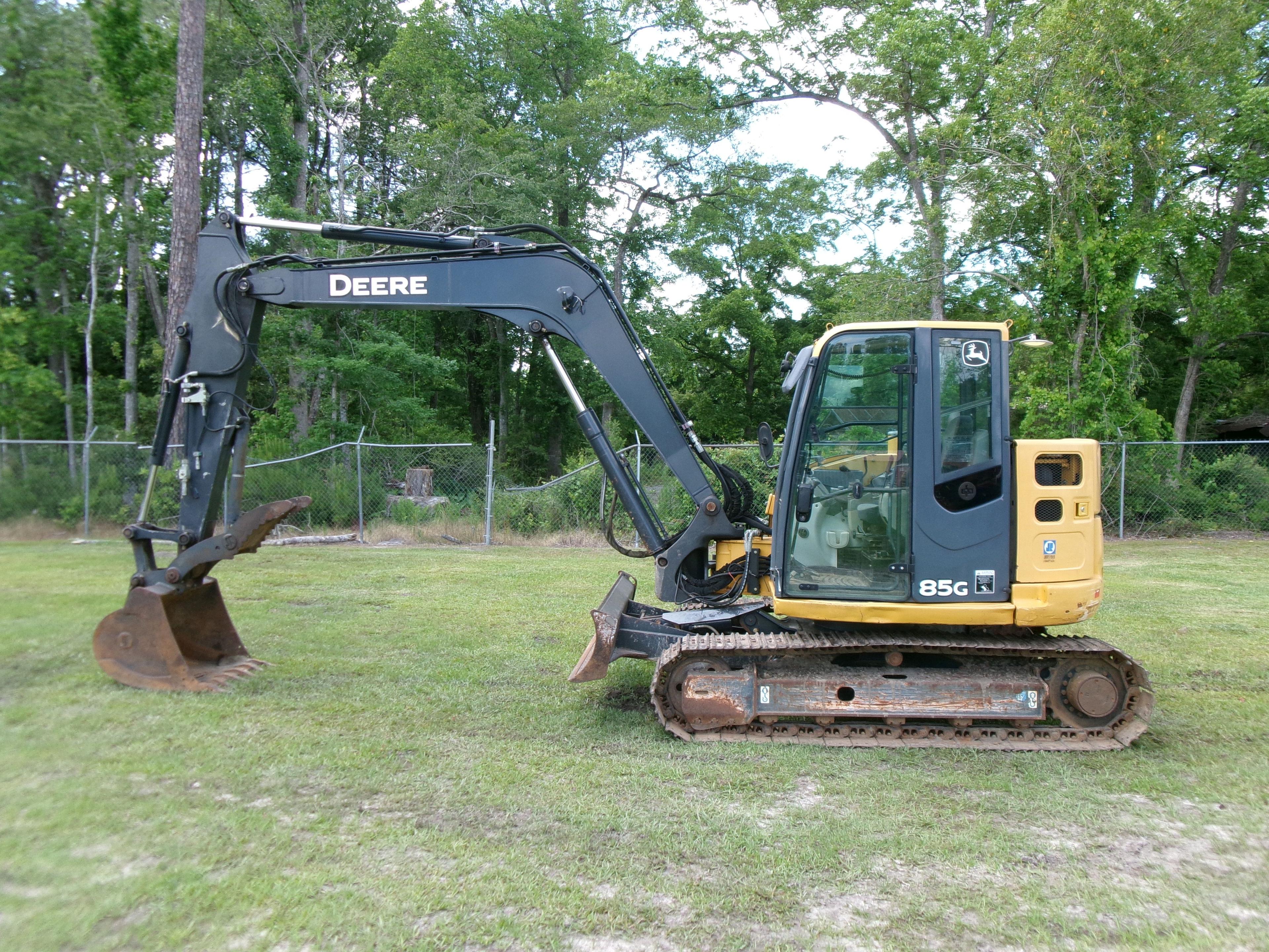 (0514)  2014 JOHN DEERE 85G EXCAVATOR