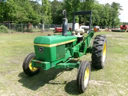 (0531)  JOHN DEERE 2040 ROPS TRACTOR