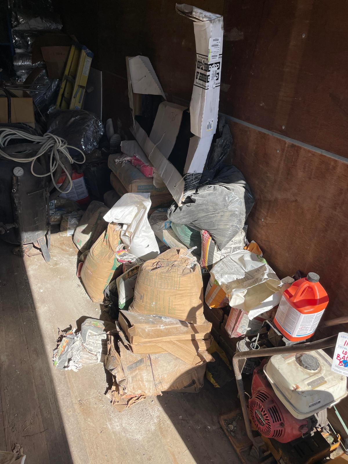 (Lot) Balance in Box C/O: Flooring, Insulation, and Masonry Supplies (Inspection Urged)