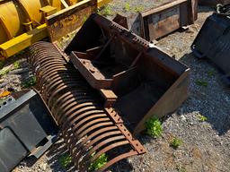 5' Skid Steer Bucket Attachment w/Rake