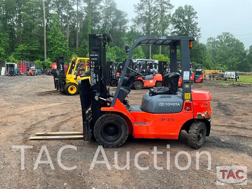 Toyota 7FD420 4000lb Diesel Forklift