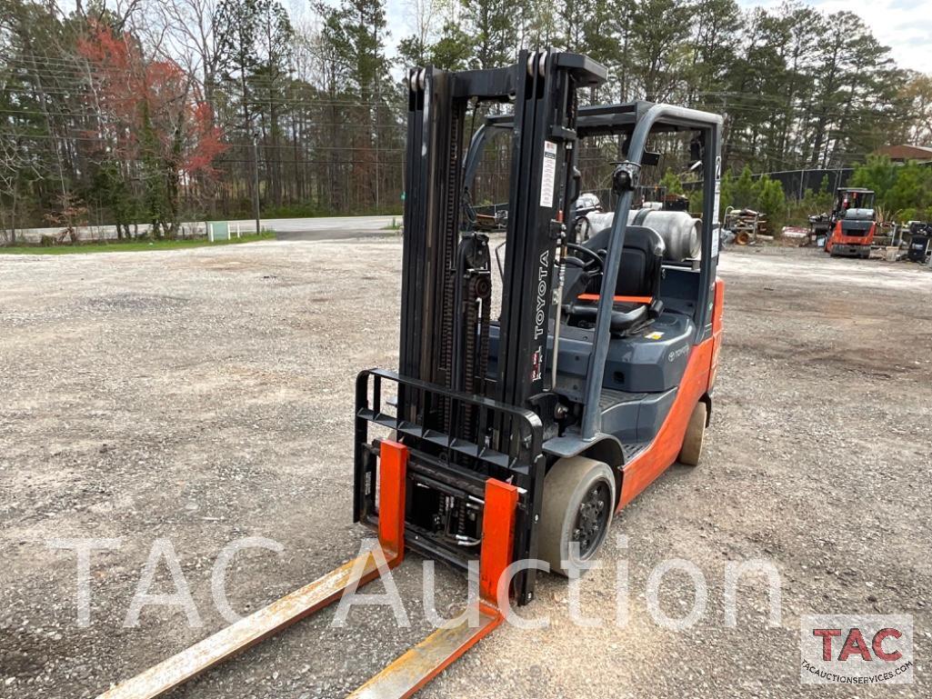 2017 Toyota 8FGCU25 5000lb Forklift