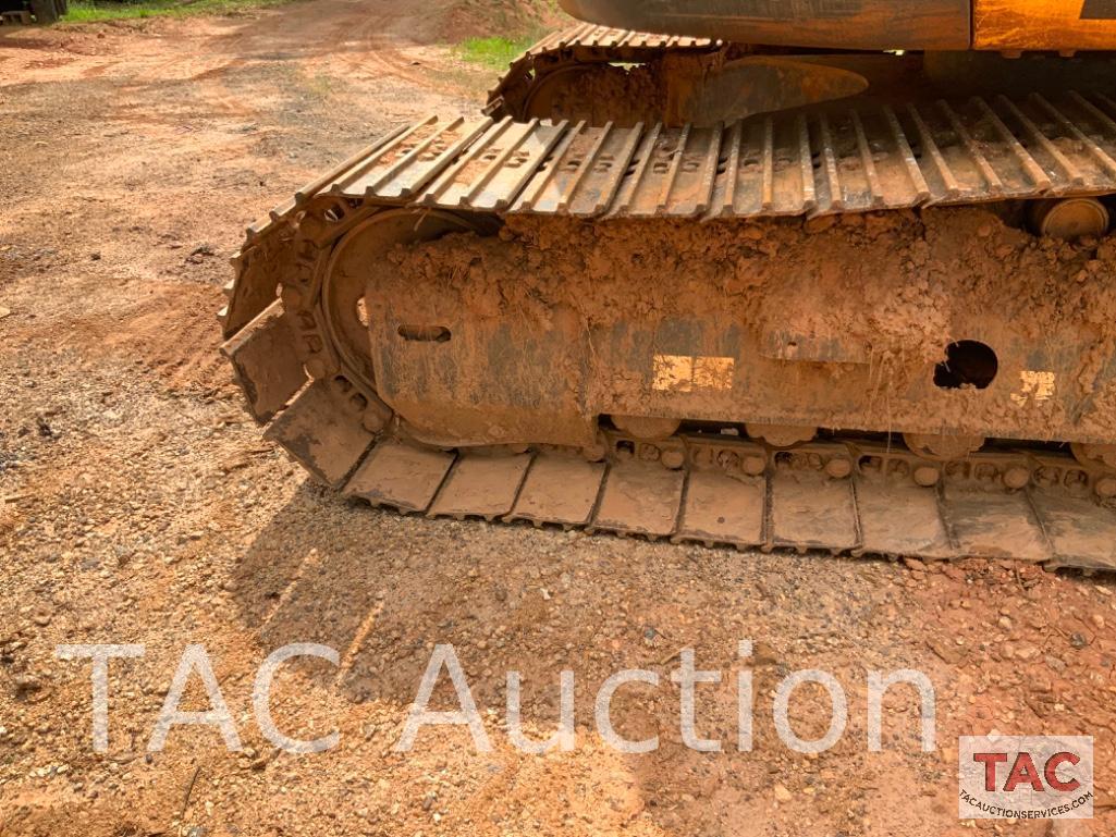 Komatsu PC138USLC-8 Hydraulic Excavator