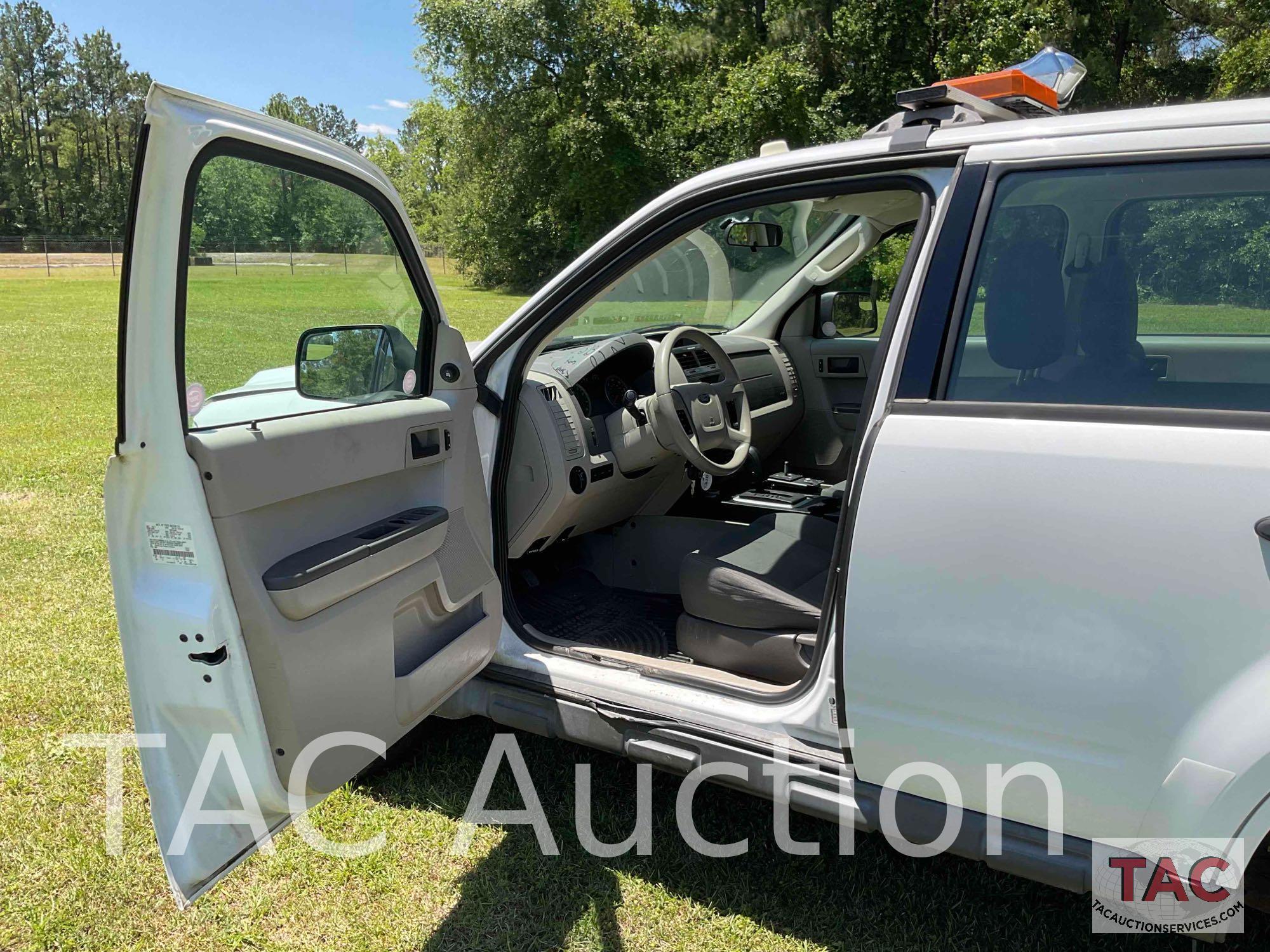 2011 Ford Escape XLS 4X4 SUV